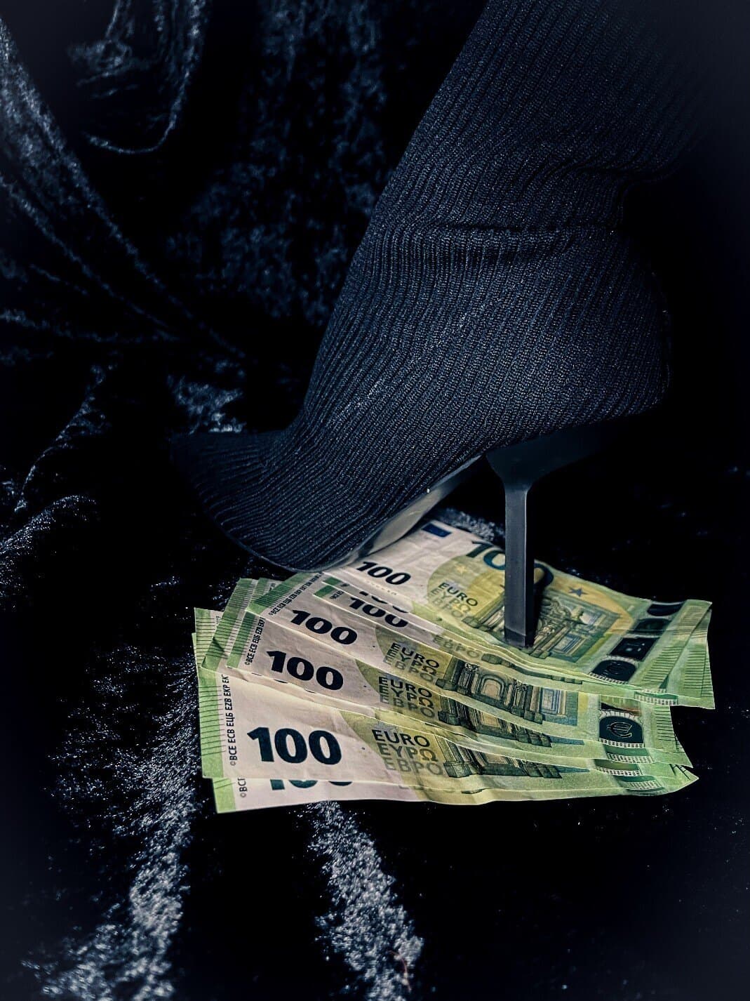 UnseenValentina banner image