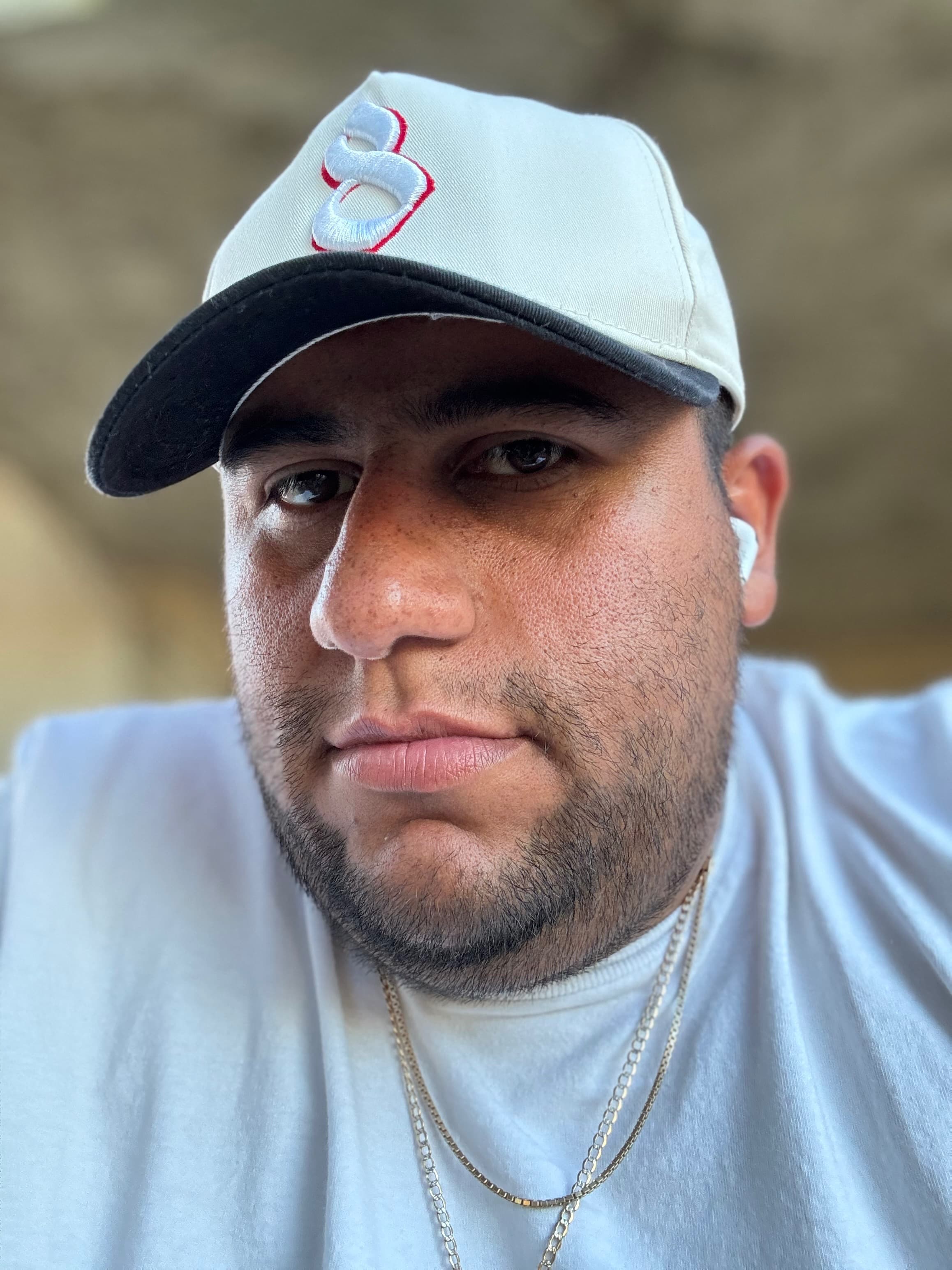 Ari Bustos banner image
