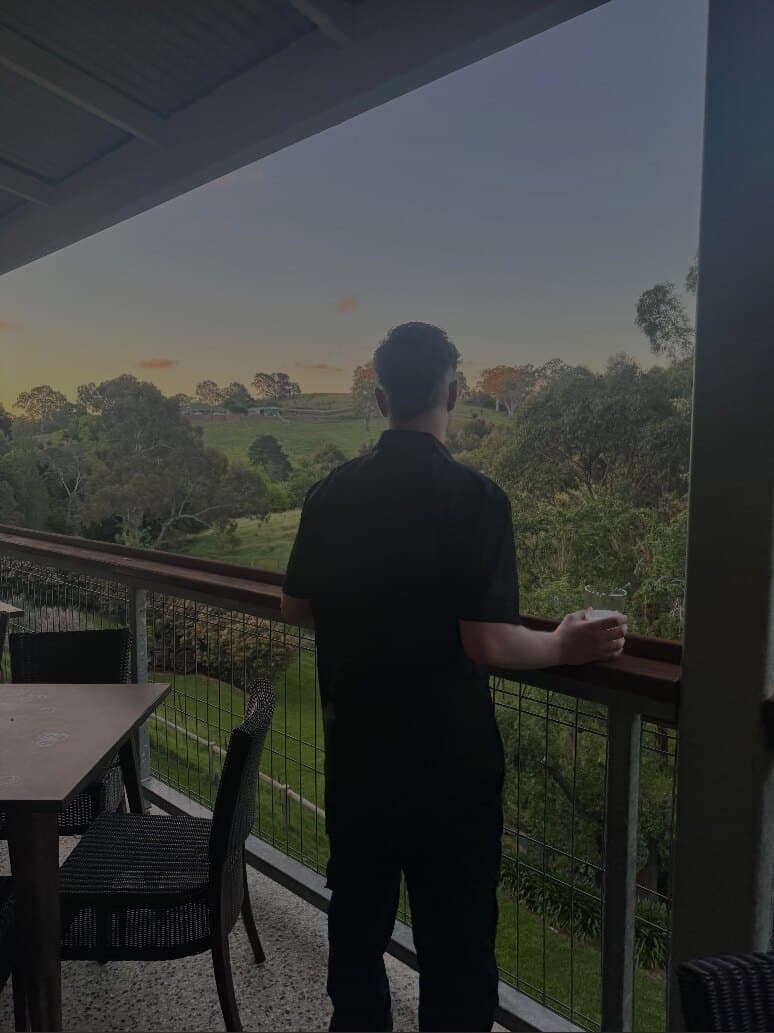 discreet aussie banner image