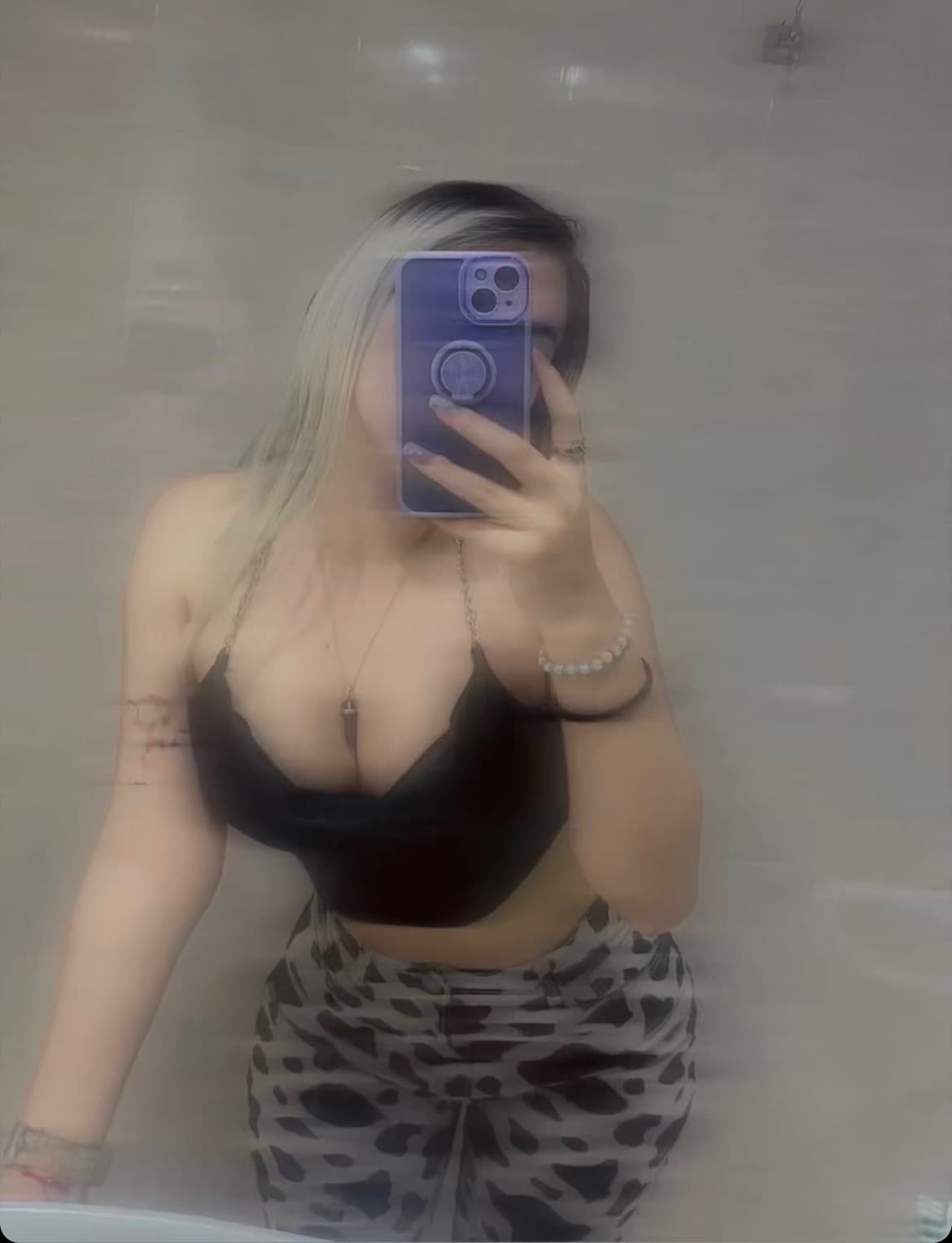 Itzel banner image