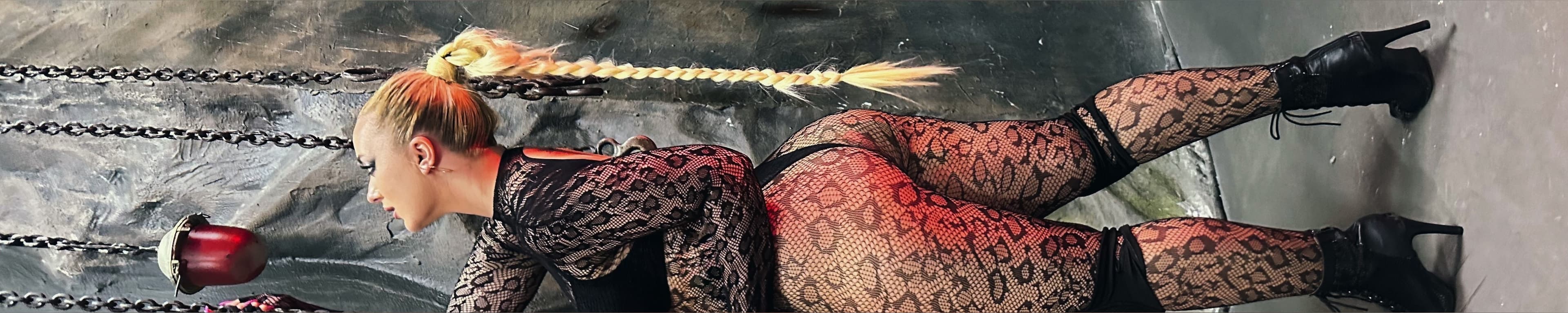 Liza Konoplyova banner image