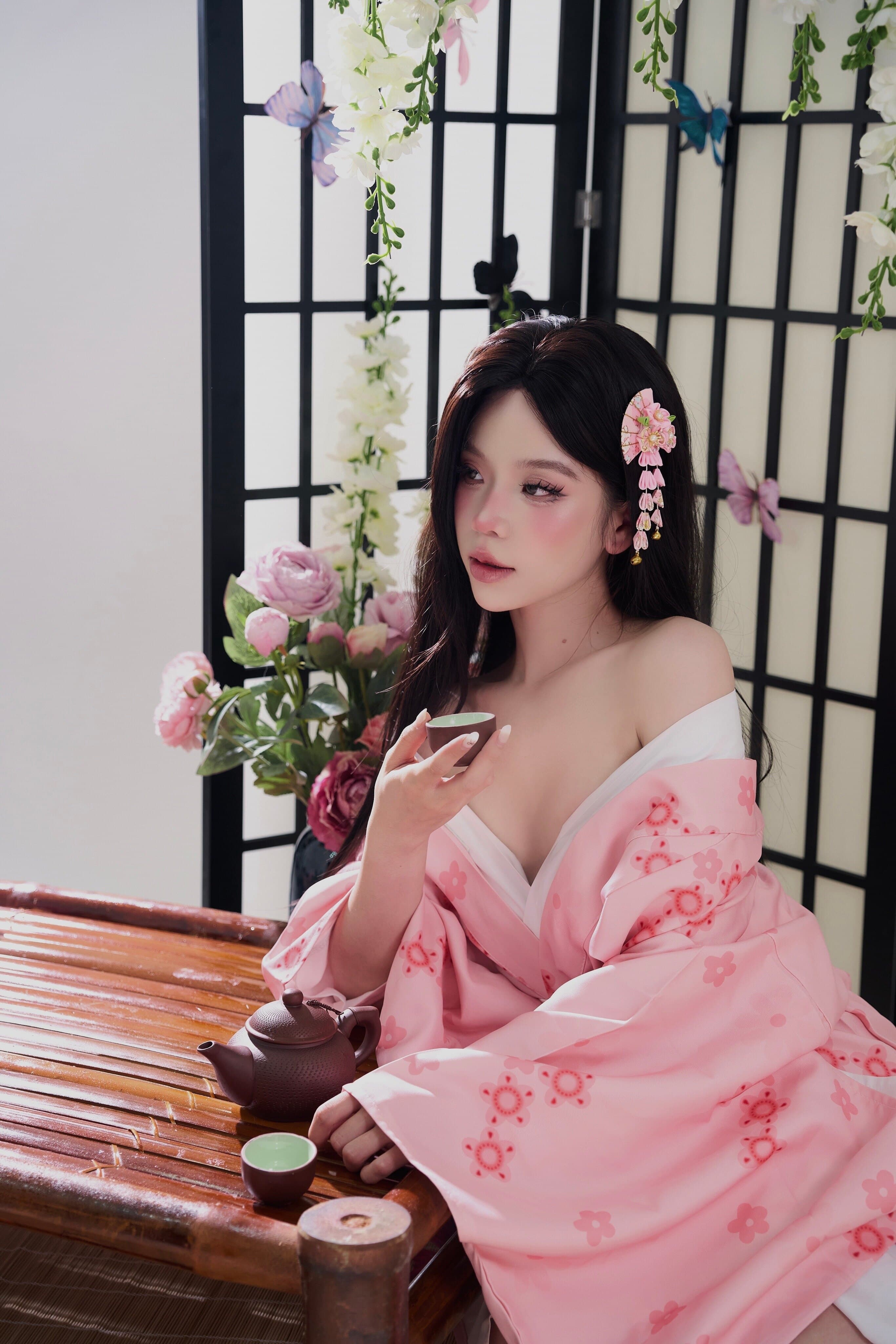 Chuu Hiền banner image