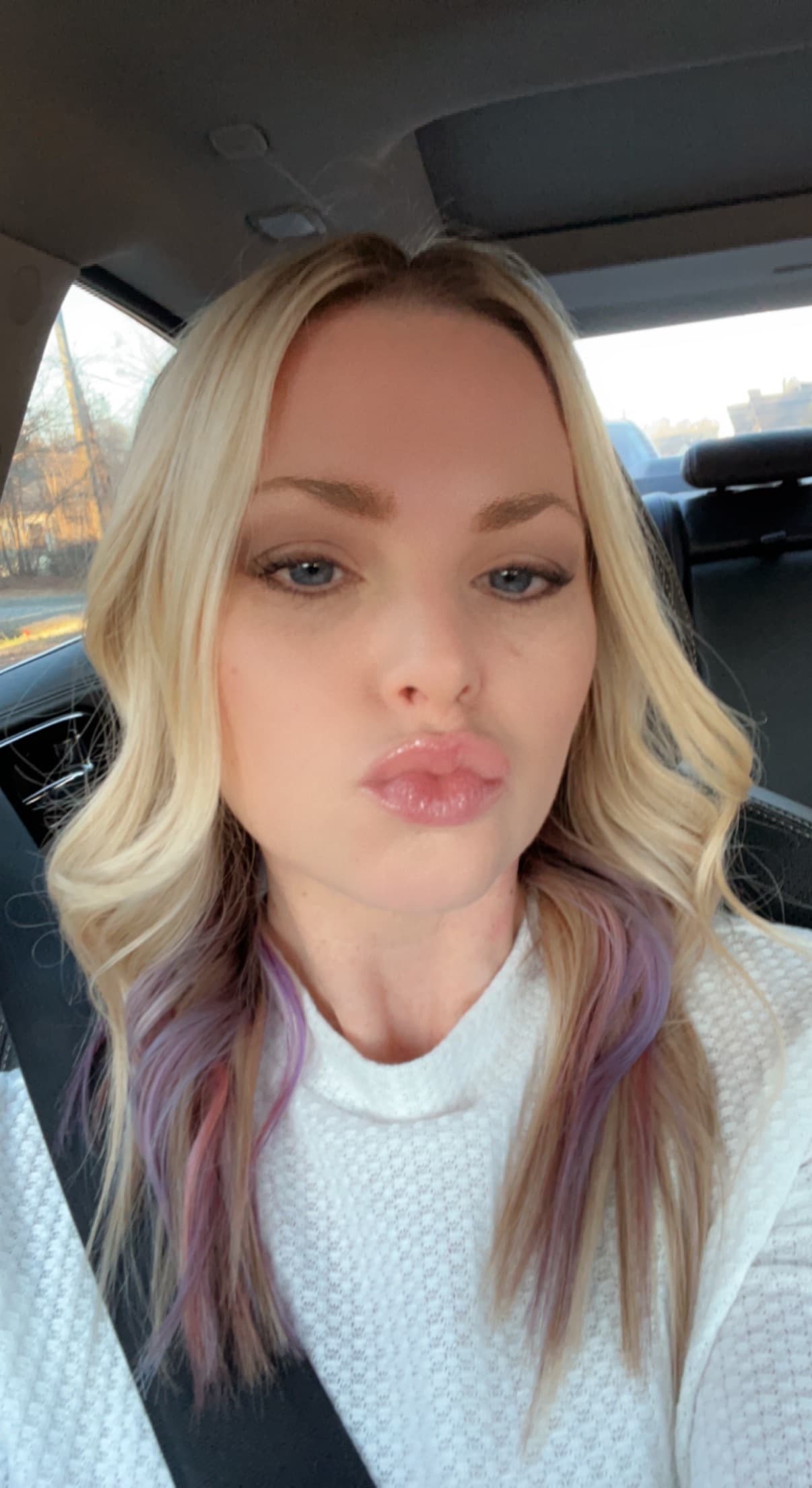 InkedBlondeBomb banner image