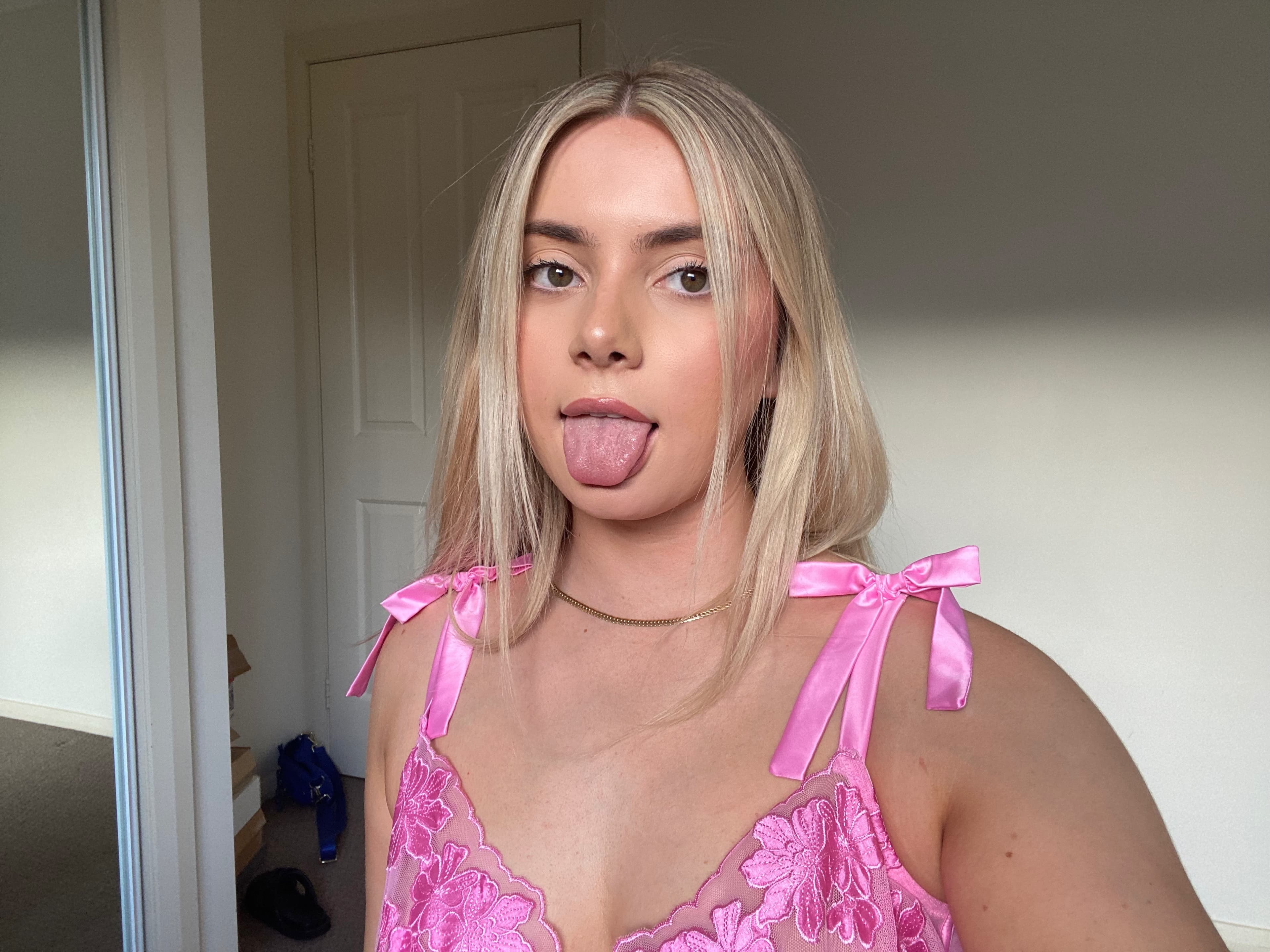 Savannah Davis banner image