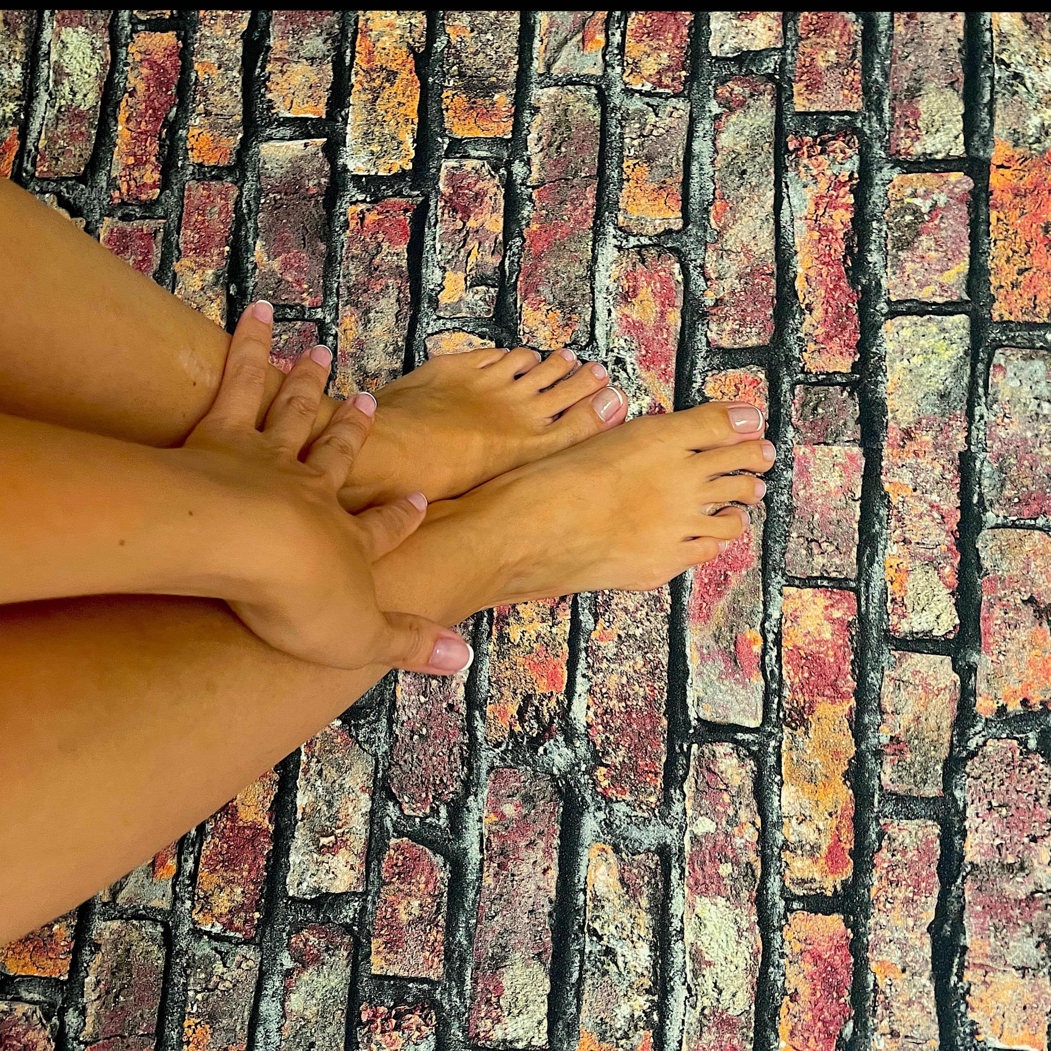hotfeet69 banner image