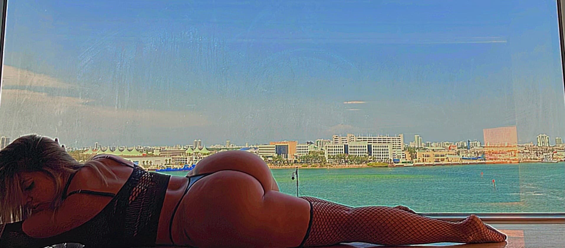 Iara Lara banner image