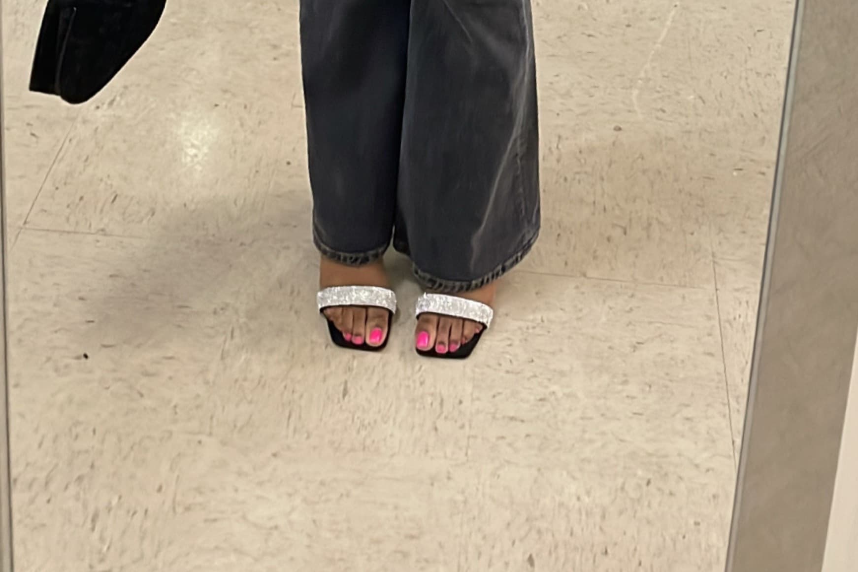 OnlyFeet🍓🌺🐞 banner image