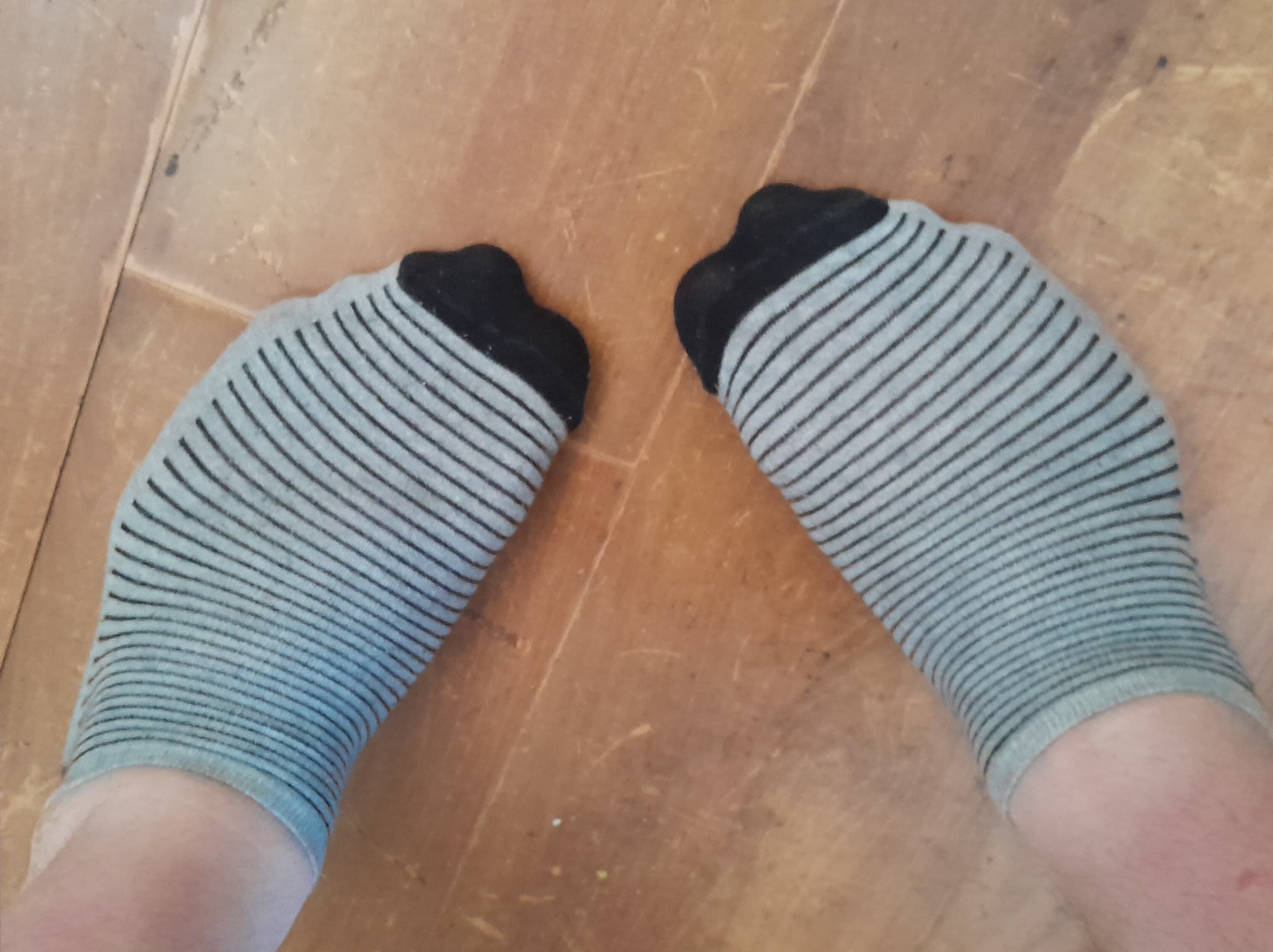 ChileanGreekFeet banner image