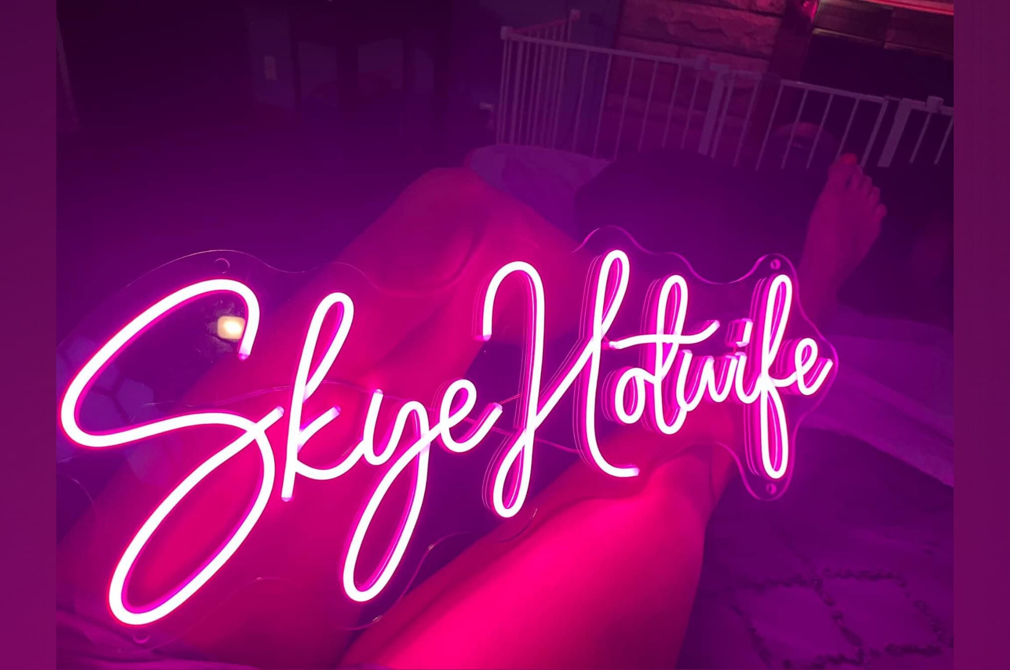 Skye_hotwife banner image