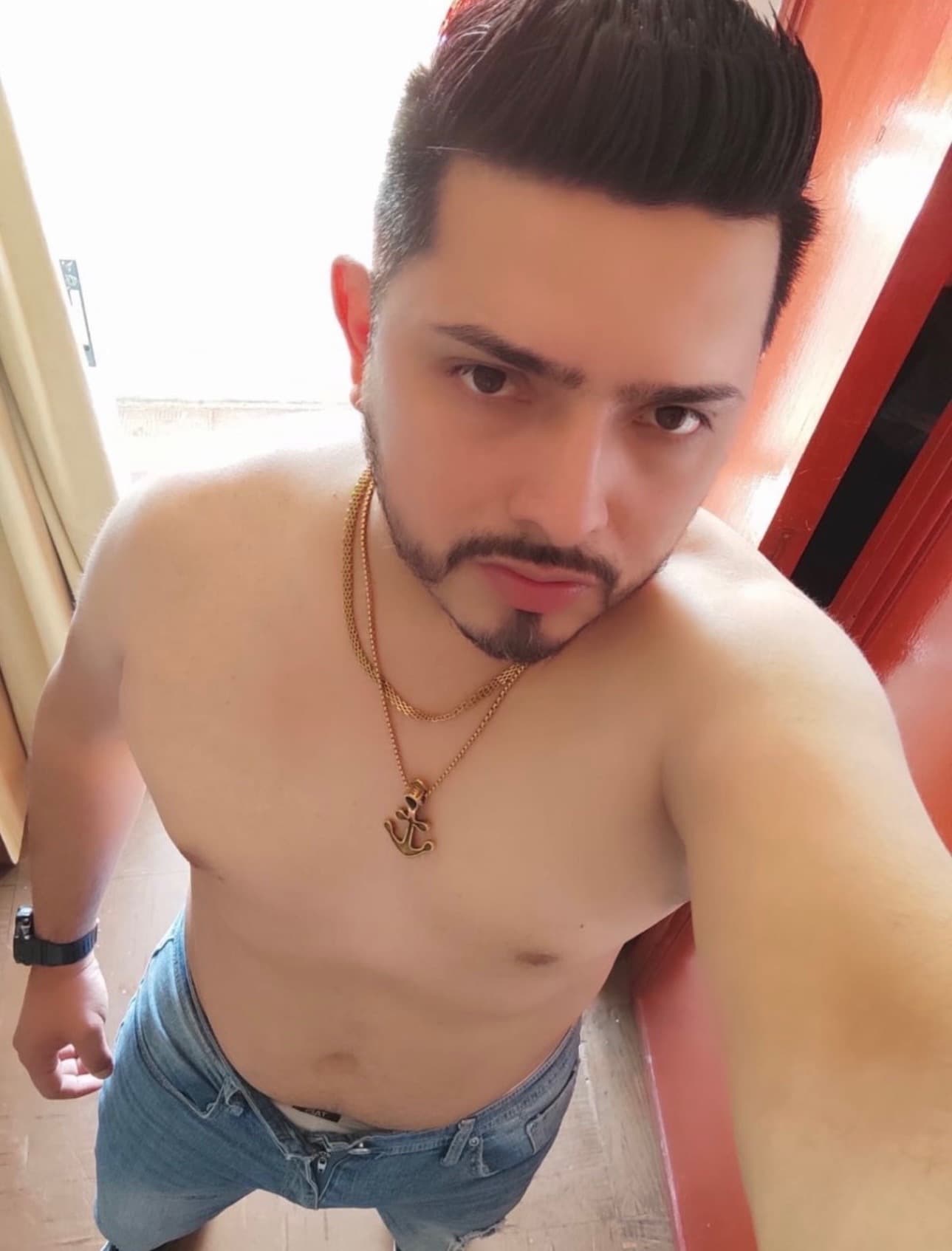 ronald gonzalez banner image